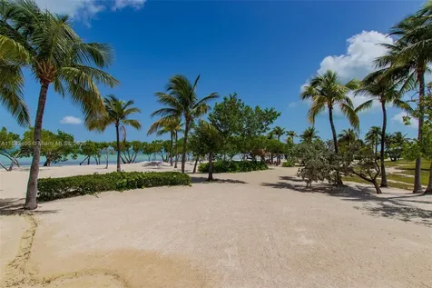 64 W Plaza Del Sol Islamorada FL 33036