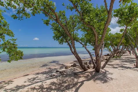 64 W Plaza Del Sol Islamorada FL 33036