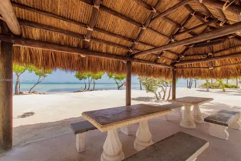 64 W Plaza Del Sol Islamorada FL 33036