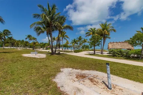 64 W Plaza Del Sol Islamorada FL 33036