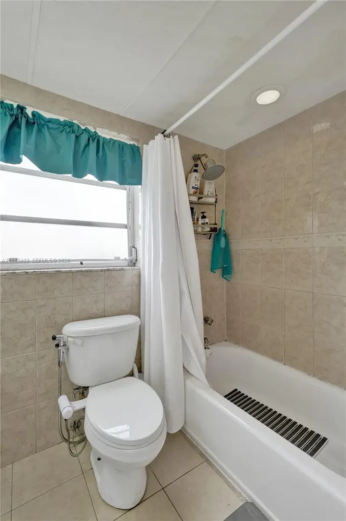3150 N Palm Aire Drive Pompano Beach FL 33069