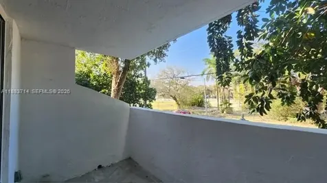 Miami FL 33138