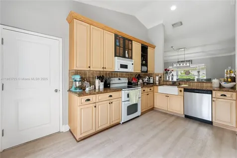 9803 SW 59th Street Cooper City FL 33328