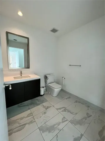 851 NE 1st Avenue Miami FL 33132