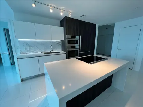 851 NE 1st Avenue Miami FL 33132