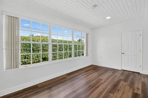 8371 SW 32nd Terrace Miami FL 33155