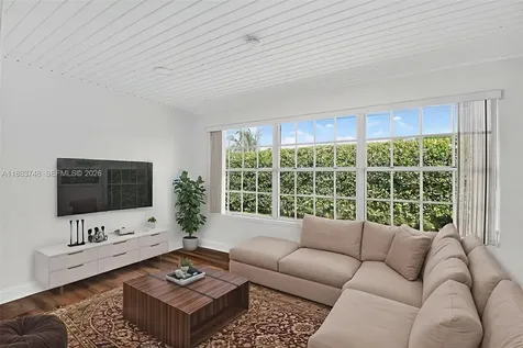 8371 SW 32nd Terrace Miami FL 33155