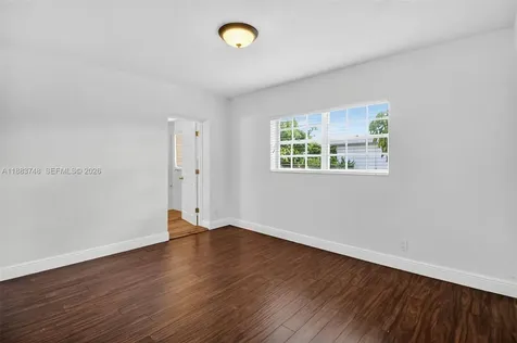 8371 SW 32nd Terrace Miami FL 33155