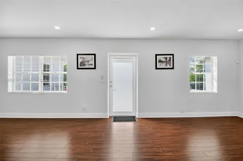 8371 SW 32nd Terrace Miami FL 33155