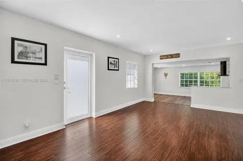 8371 SW 32nd Terrace Miami FL 33155