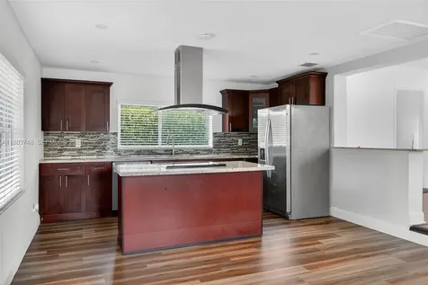 8371 SW 32nd Terrace Miami FL 33155