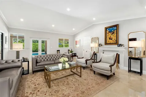 7425 SW 115th Street Pinecrest FL 33156