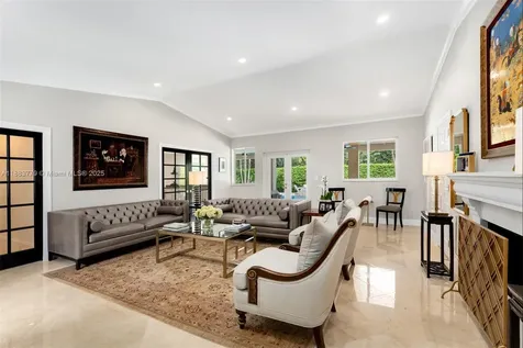 7425 SW 115th Street Pinecrest FL 33156