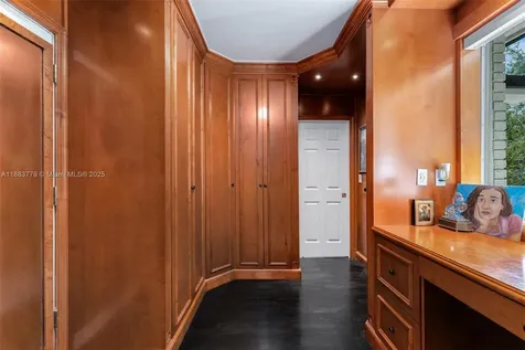 7425 SW 115th Street Pinecrest FL 33156