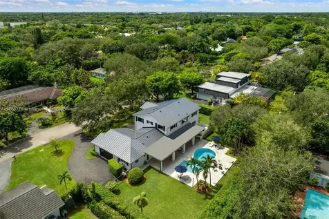 7425 SW 115th Street Pinecrest FL 33156