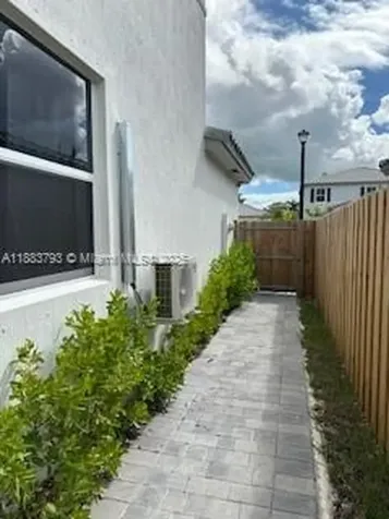834 SE 26th Road Homestead FL 33035