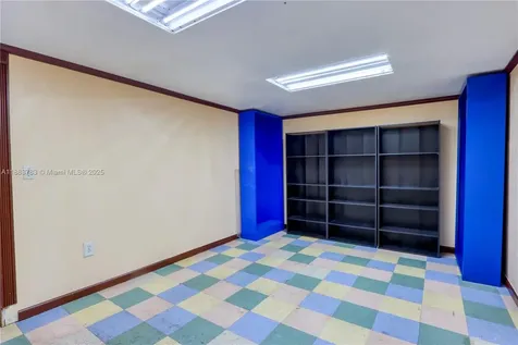 6250 W 21st Court Hialeah FL 33016