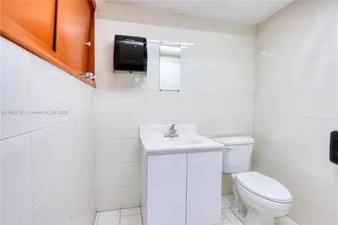 6250 W 21st Court Hialeah FL 33016