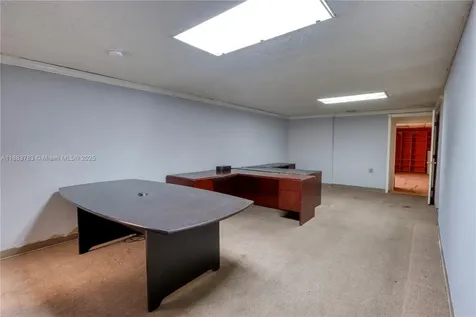 6250 W 21st Court Hialeah FL 33016