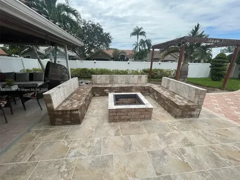 12645 SW 9th Place Davie FL 33325