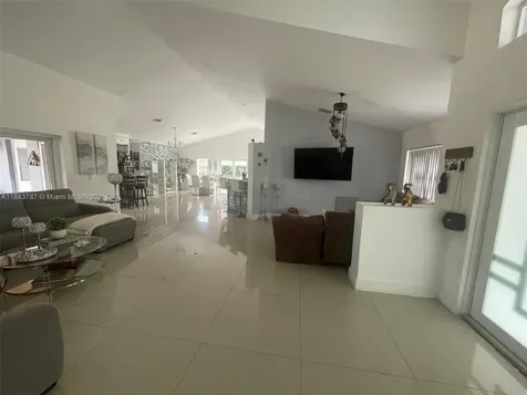 12645 SW 9th Place Davie FL 33325