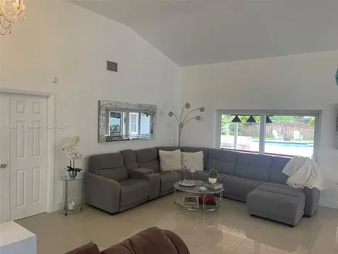 12645 SW 9th Place Davie FL 33325