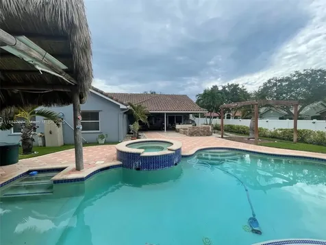 12645 SW 9th Place Davie FL 33325