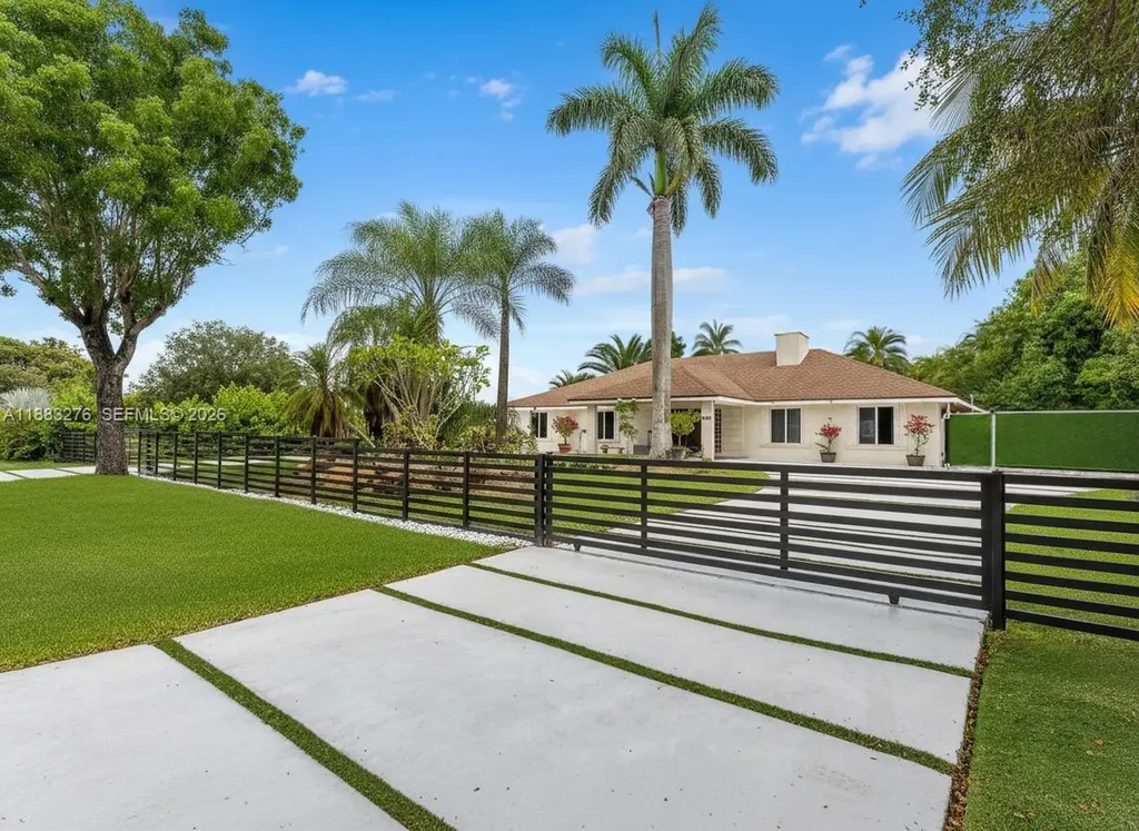 14401 SW 23rd Street Davie FL 33325