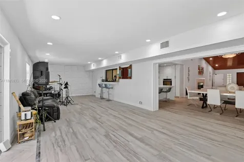 14401 SW 23rd Street Davie FL 33325
