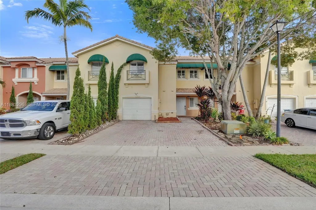 11373 NW 34th Place Sunrise FL 33323