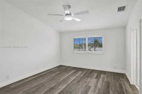 11373 NW 34th Place Sunrise FL 33323