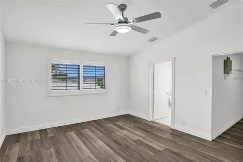 11373 NW 34th Place Sunrise FL 33323