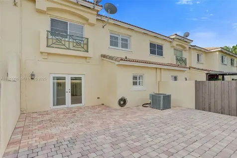 11373 NW 34th Place Sunrise FL 33323