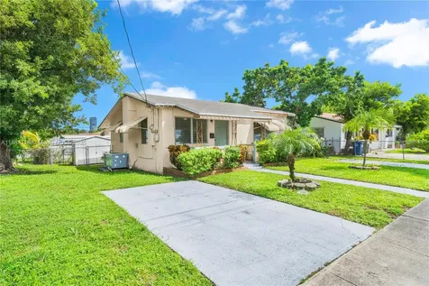 737 SW 8th Avenue Hallandale Beach FL 33009