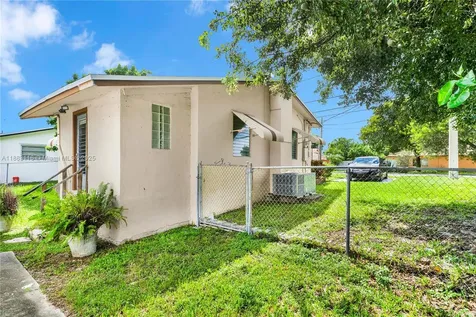 737 SW 8th Avenue Hallandale Beach FL 33009
