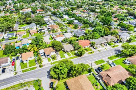 737 SW 8th Avenue Hallandale Beach FL 33009
