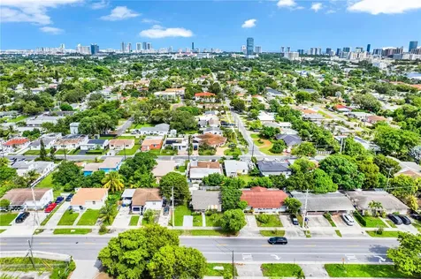 737 SW 8th Avenue Hallandale Beach FL 33009
