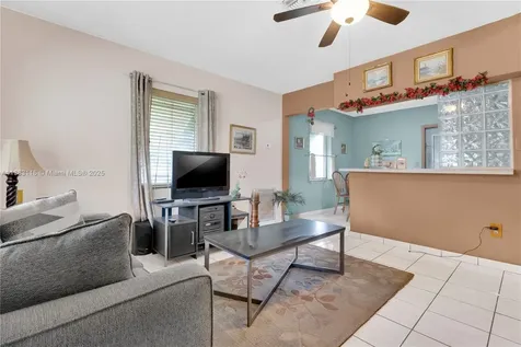 737 SW 8th Avenue Hallandale Beach FL 33009