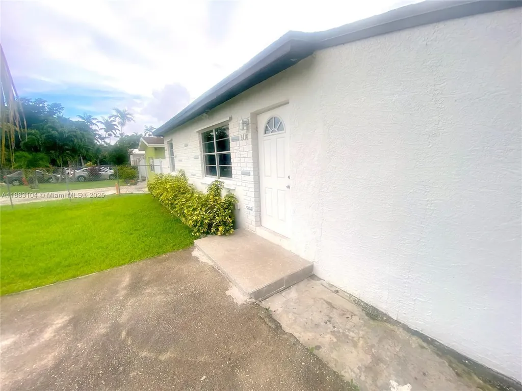 3416 SW 12th Court Fort Lauderdale FL 33312