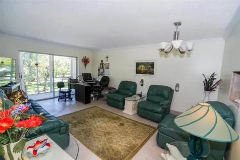 1000 NE 14th Avenue Hallandale Beach FL 33009