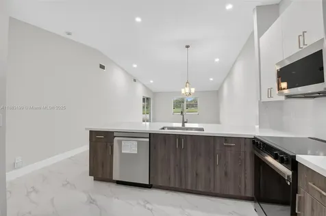 8127 Songbird Terrace Boca Raton FL 33496