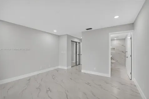 8127 Songbird Terrace Boca Raton FL 33496