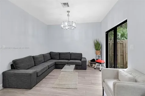 156 SW 185th Way Pembroke Pines FL 33029