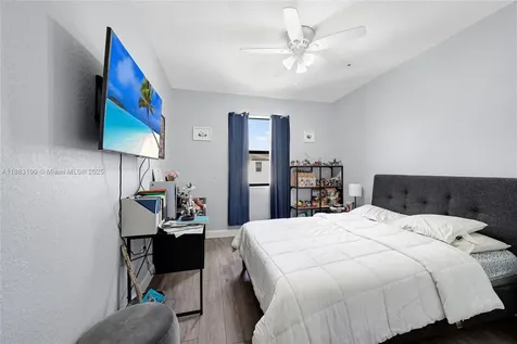 156 SW 185th Way Pembroke Pines FL 33029