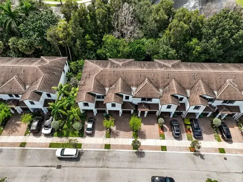 156 SW 185th Way Pembroke Pines FL 33029