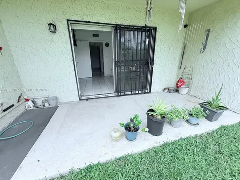 300 NW 42nd Avenue Miami FL 33126