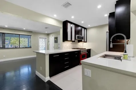 100 NE 123rd Street North Miami FL 33161