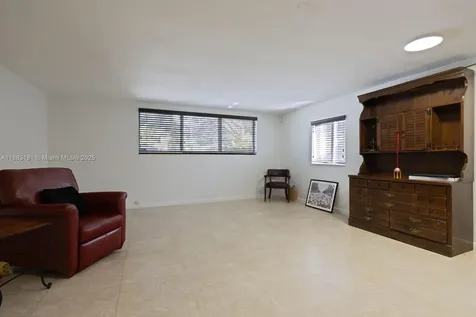100 NE 123rd Street North Miami FL 33161