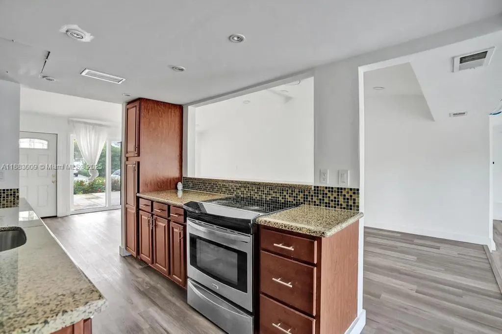 2512 Gulfstream Lane Fort Lauderdale FL 33312