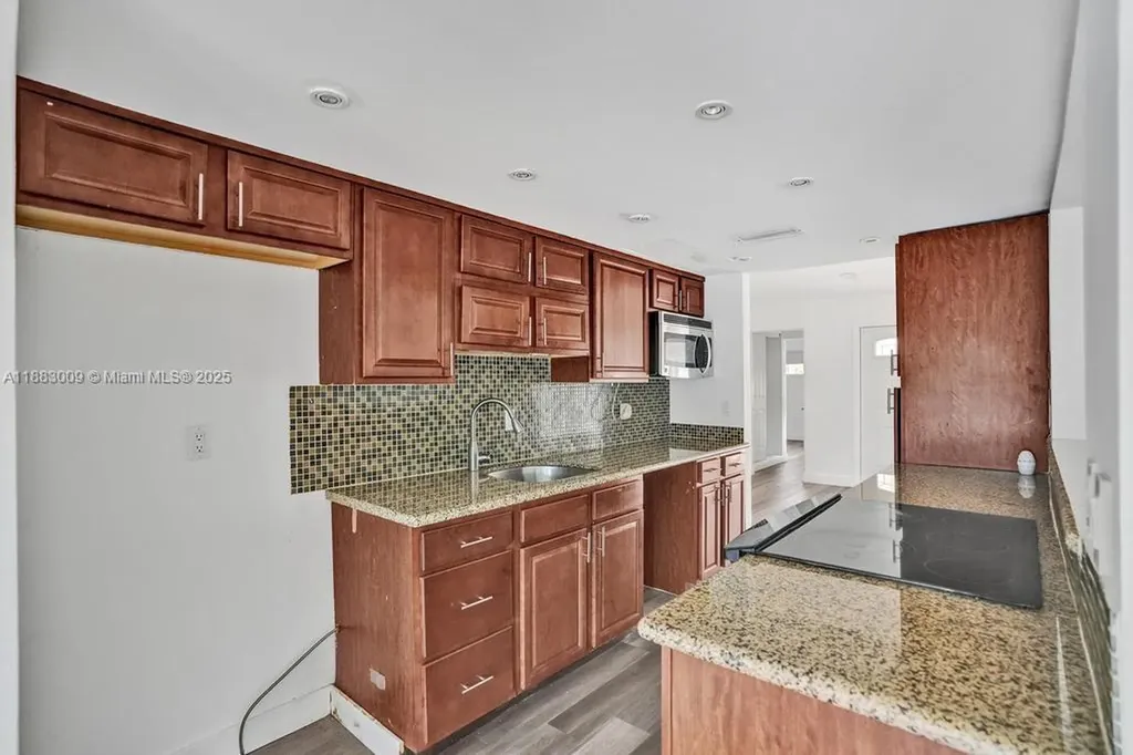 2512 Gulfstream Lane Fort Lauderdale FL 33312